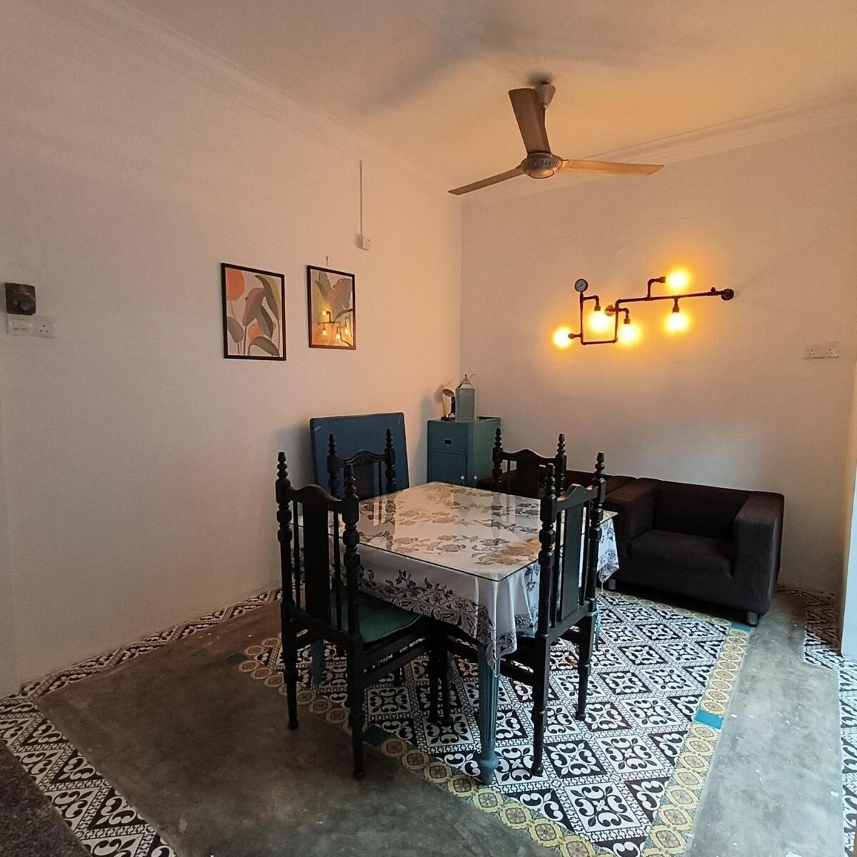 Tg103A Pet Friendly 15Pax, Near Beach Side Танджунг-Бунга Экстерьер фото